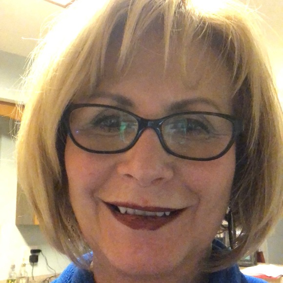 Meet your Posher, Pamela - Picture 1 of 1